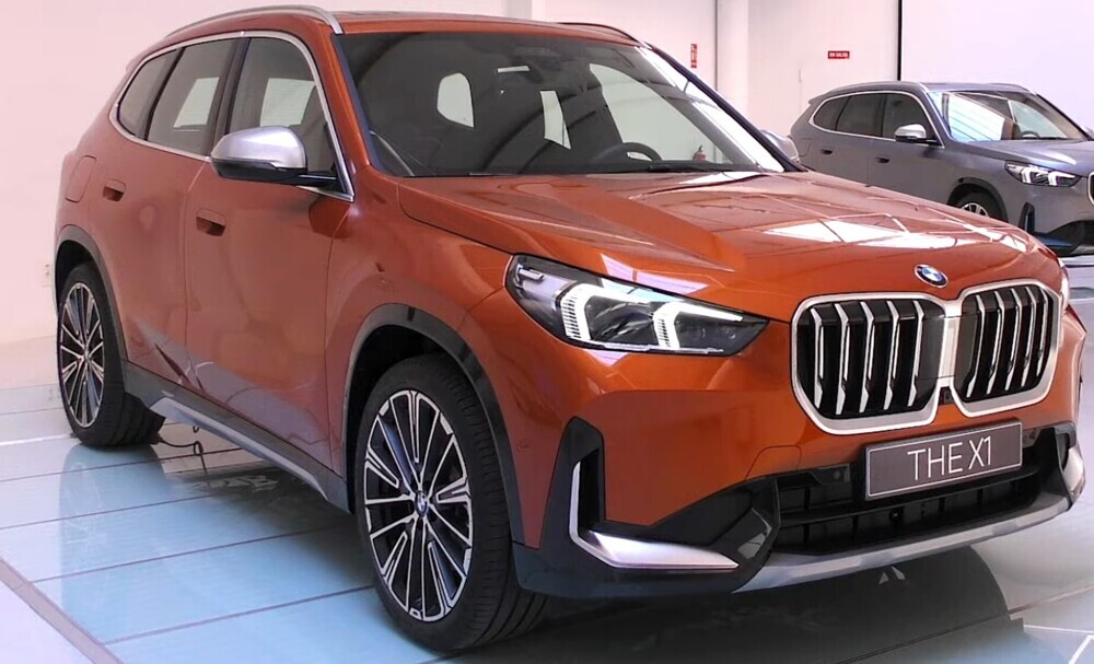 BMW X1 U11