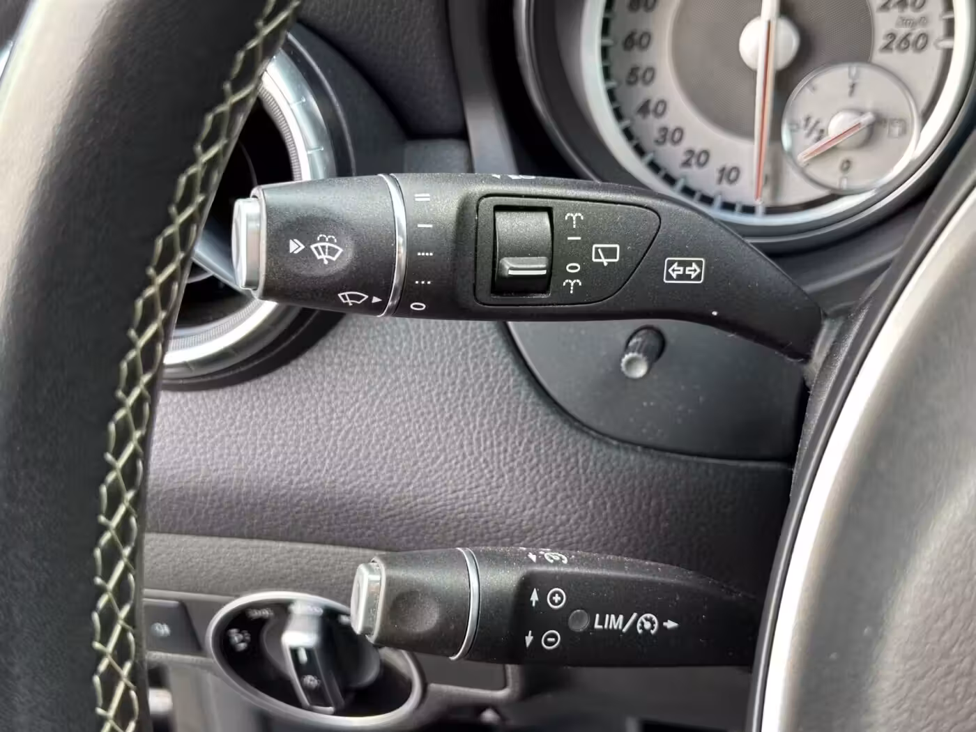 Mercedes-Benz CLA фото 21