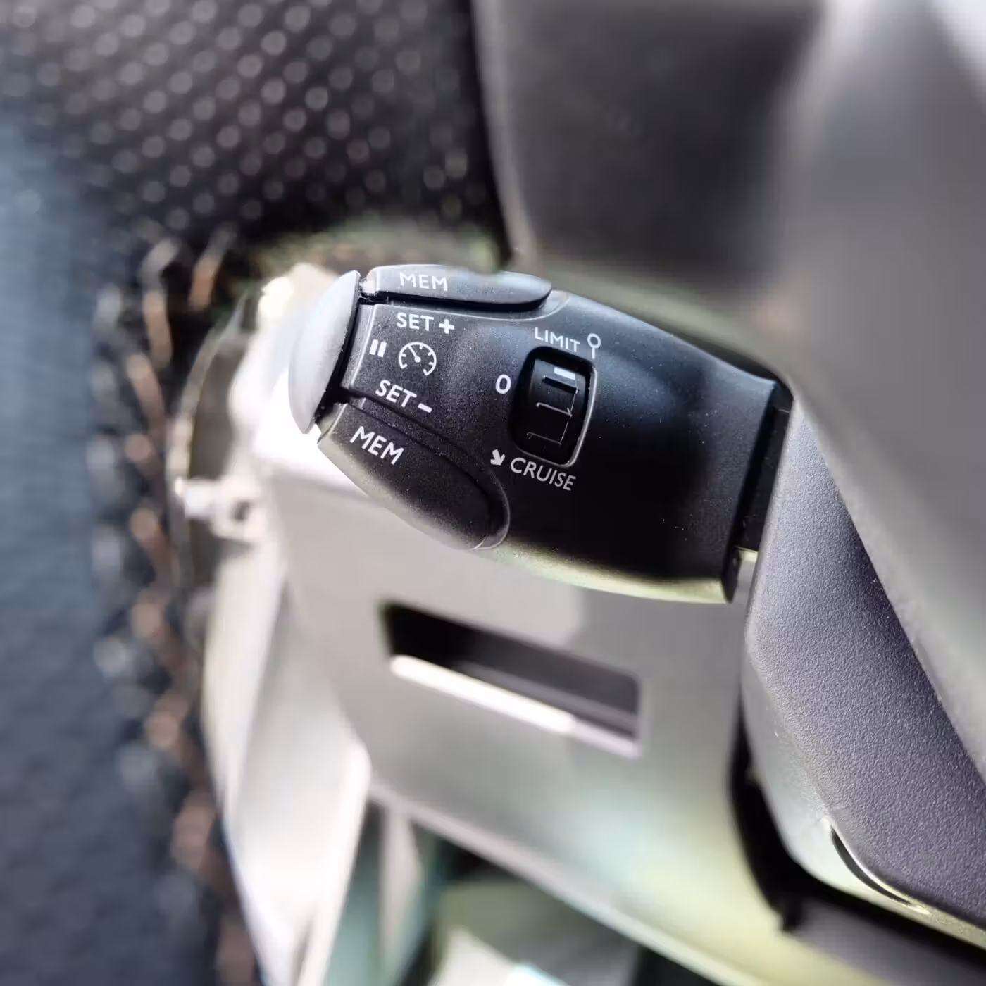 Peugeot 5008 фото 21
