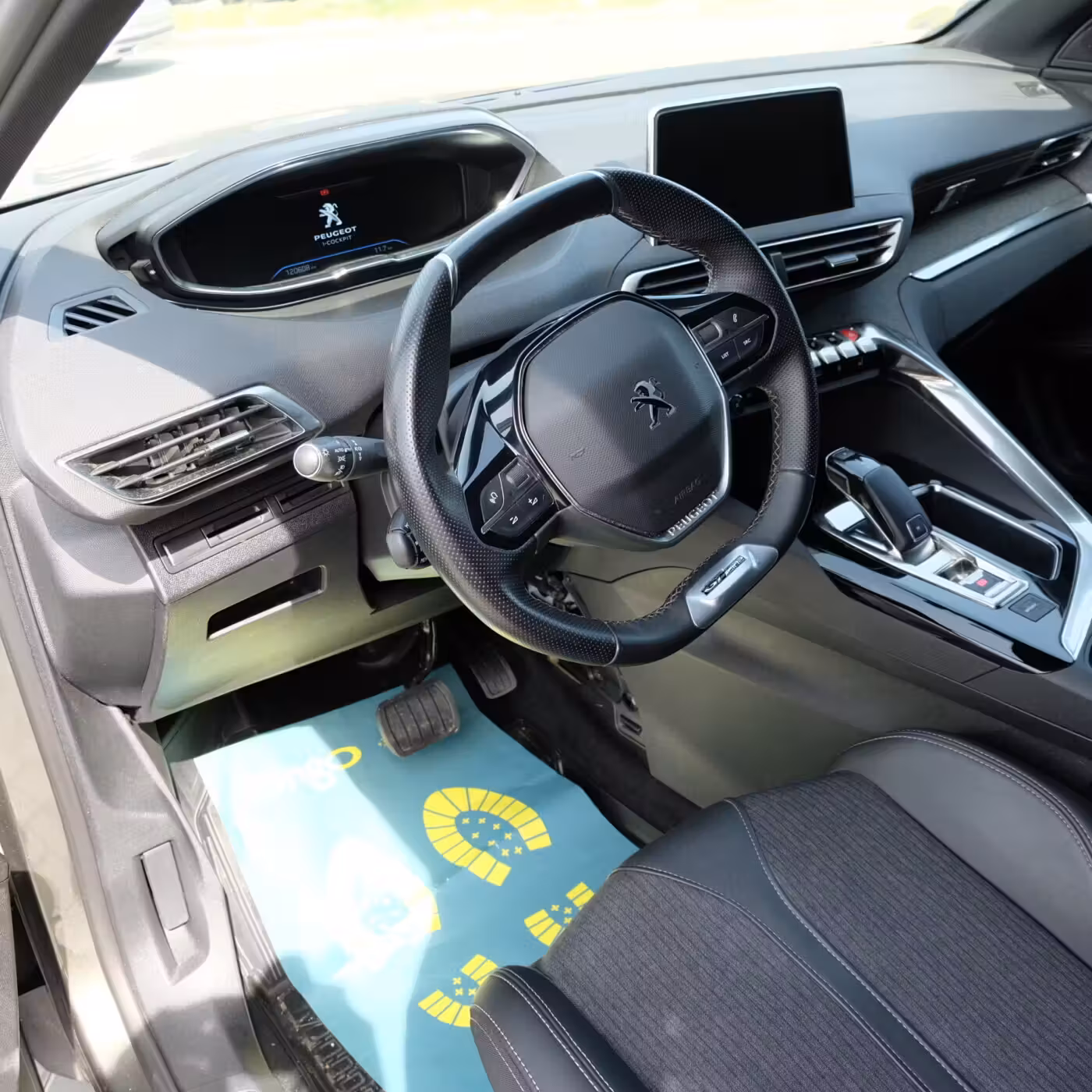 Peugeot 5008 фото 12