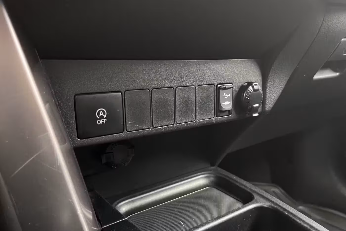 Toyota RAV4 фото 16