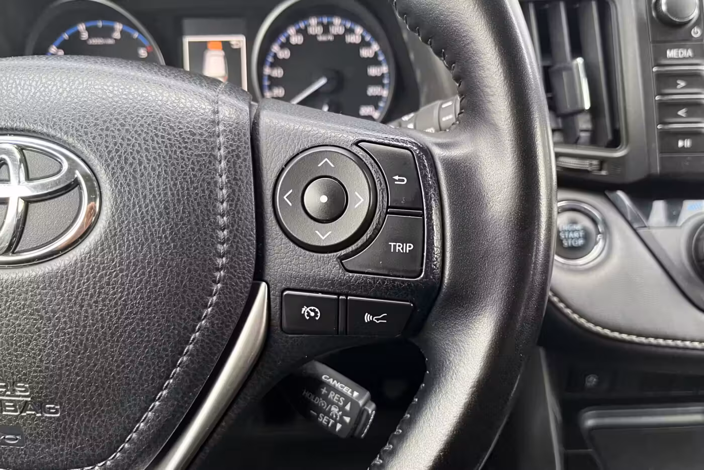Toyota RAV4 фото 19