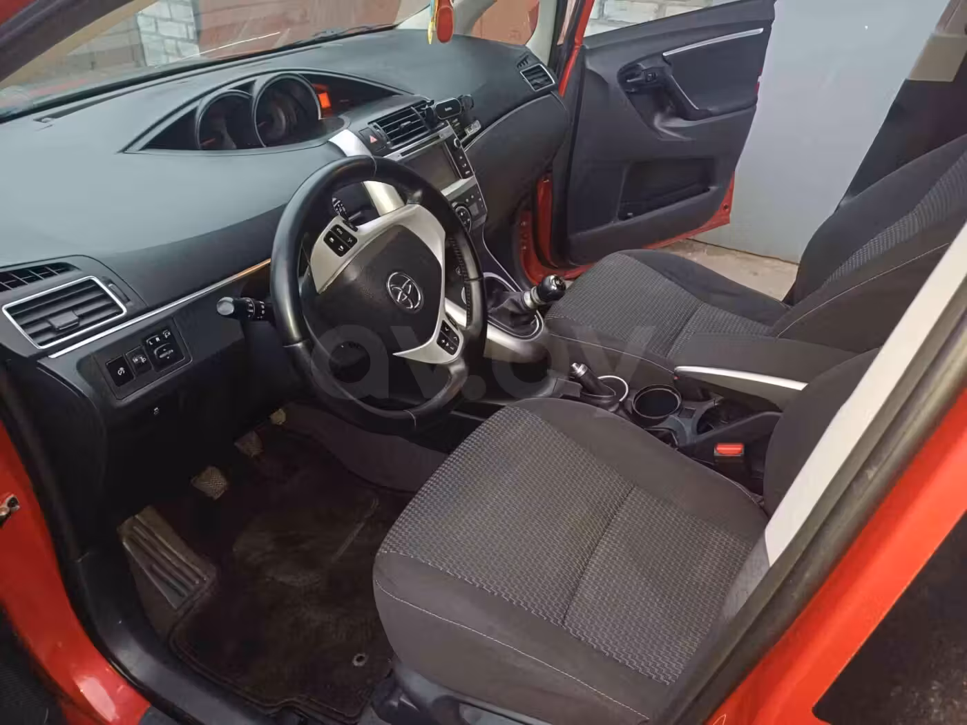 Toyota Verso I · Рестайлинг