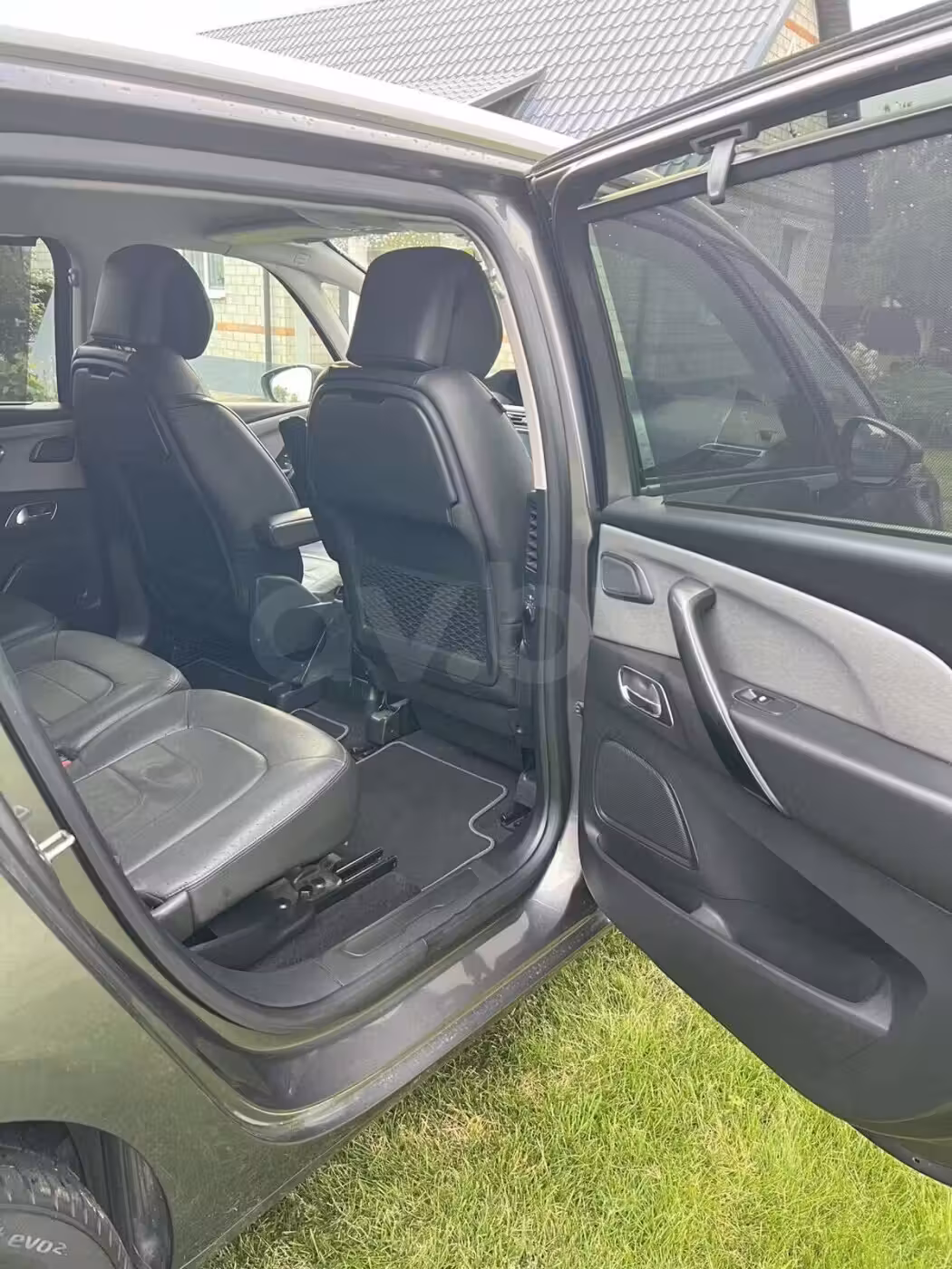 Citroen C4 Grand Spacetourer фото 8