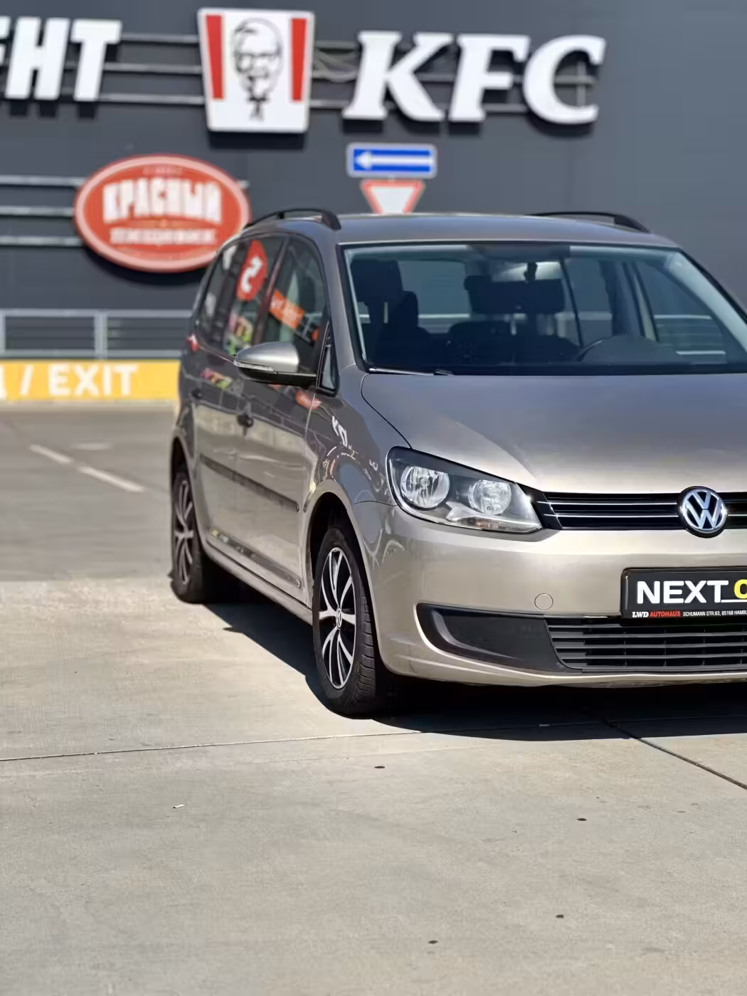 Volkswagen Touran фото 2