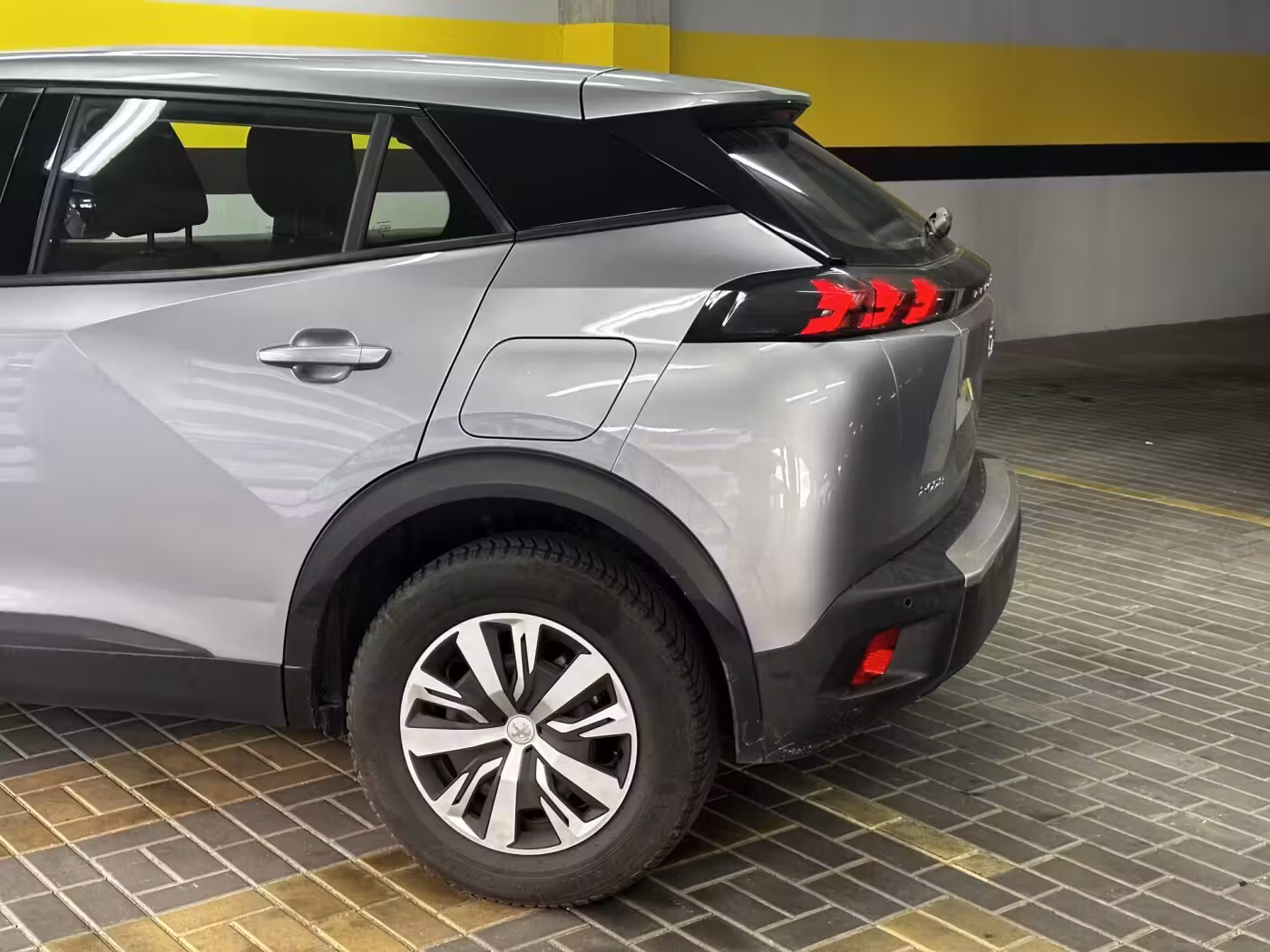 Peugeot 2008 фото 27