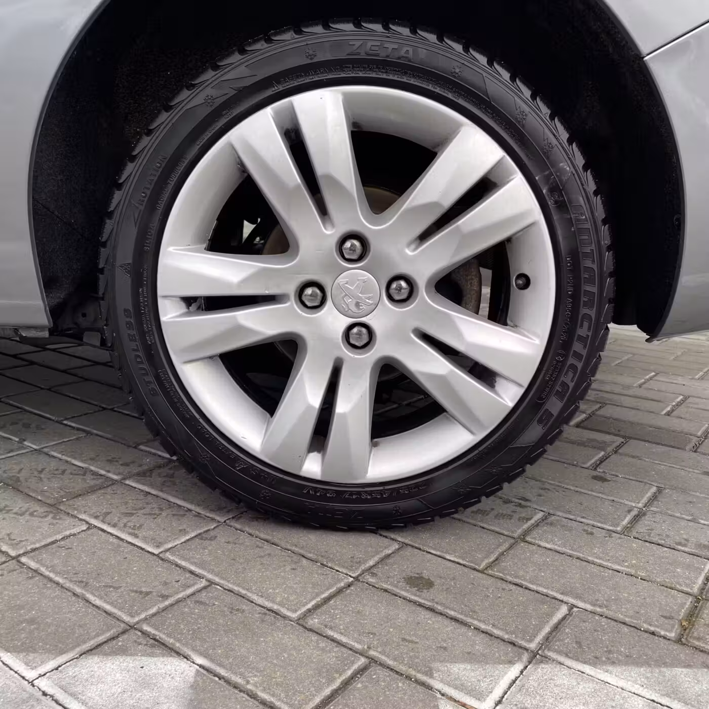 Peugeot 5008 фото 7