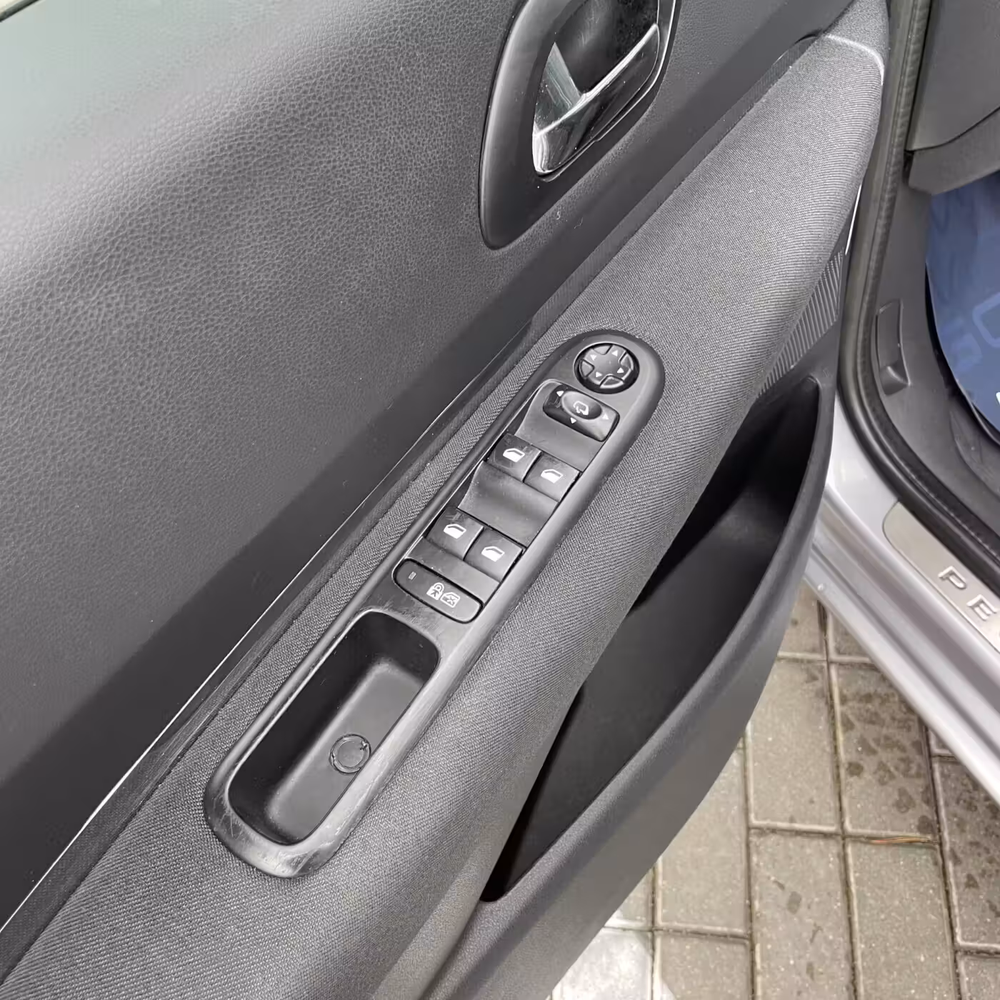 Peugeot 5008 фото 10