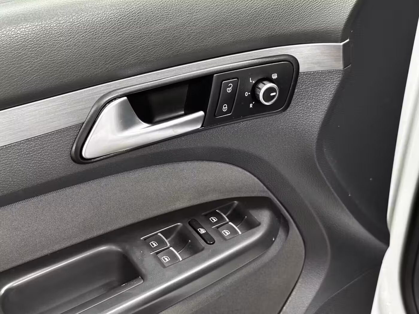 Volkswagen Touran фото 17