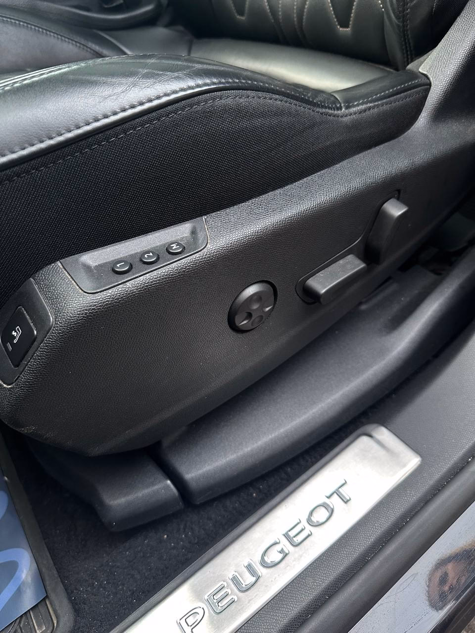 Peugeot 3008 фото 8
