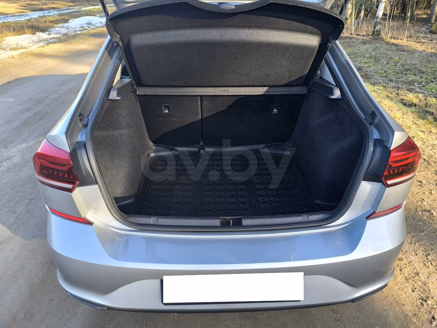 Volkswagen Polo Sedan фото 13