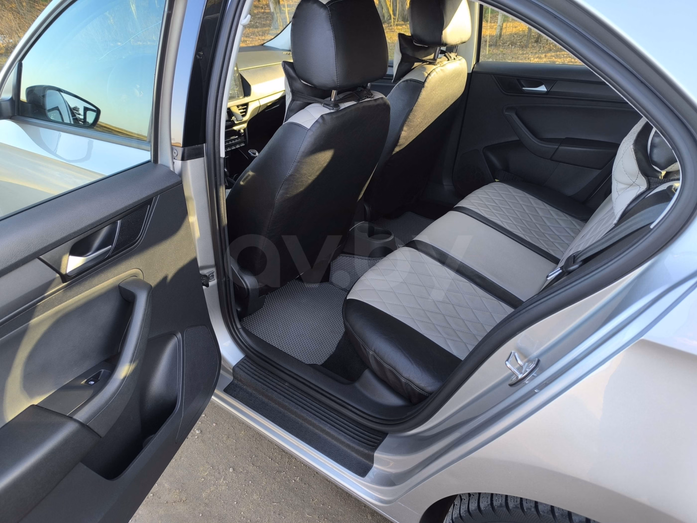 Volkswagen Polo Sedan фото 10