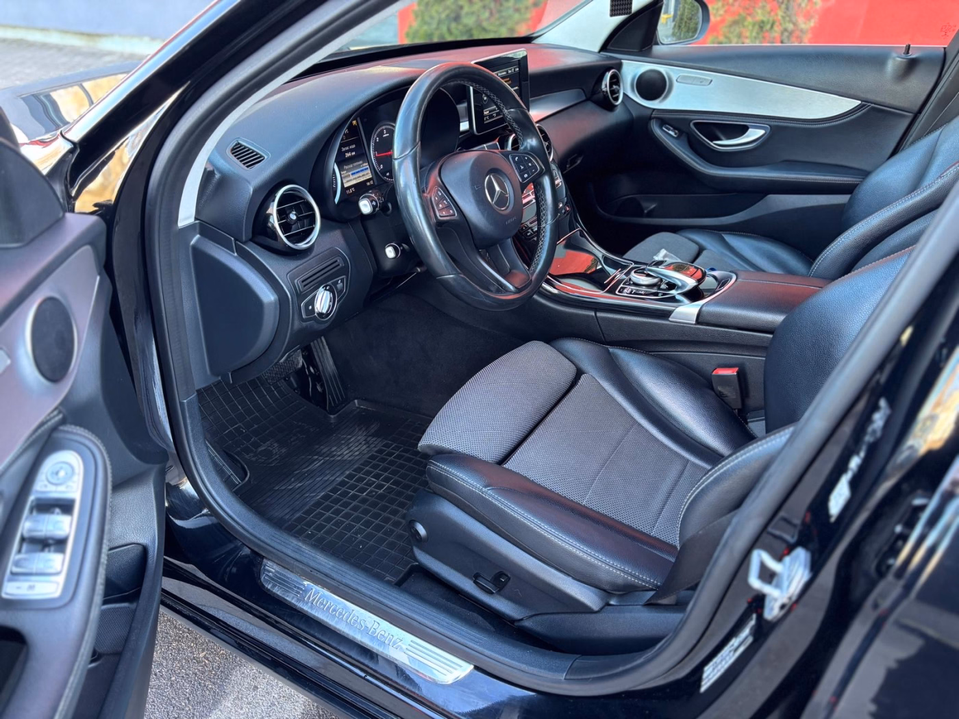 Mercedes-Benz C-Класс фото 9