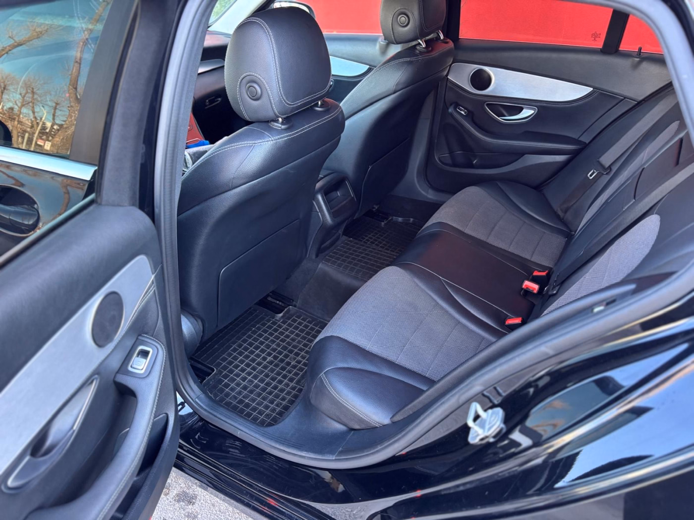 Mercedes-Benz C-Класс фото 19