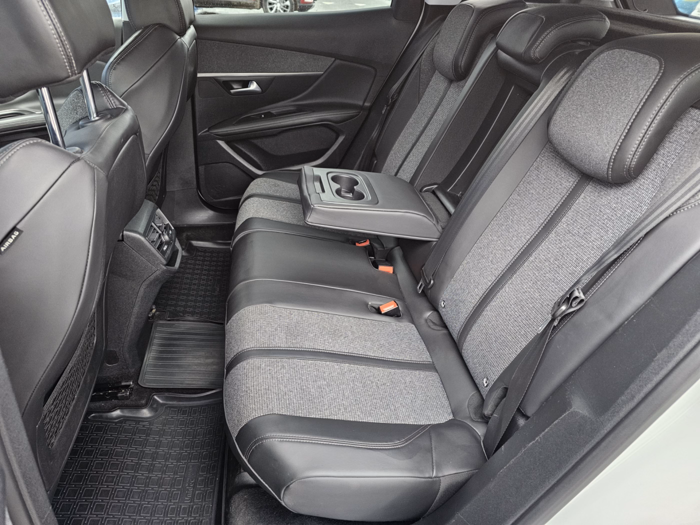 Peugeot 3008 фото 14