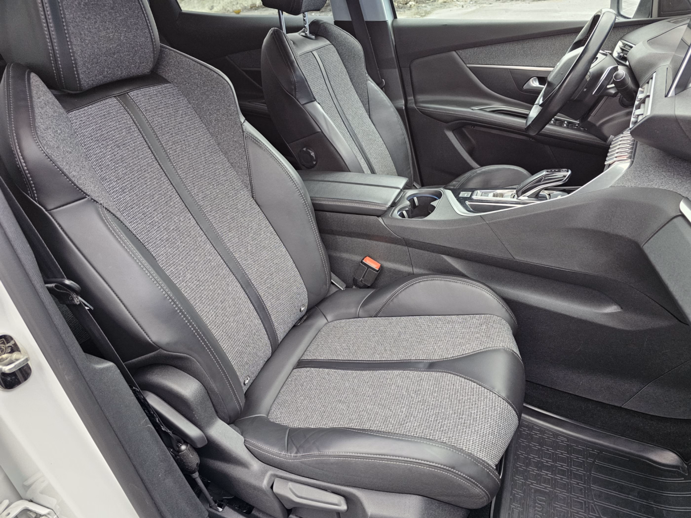 Peugeot 3008 фото 20