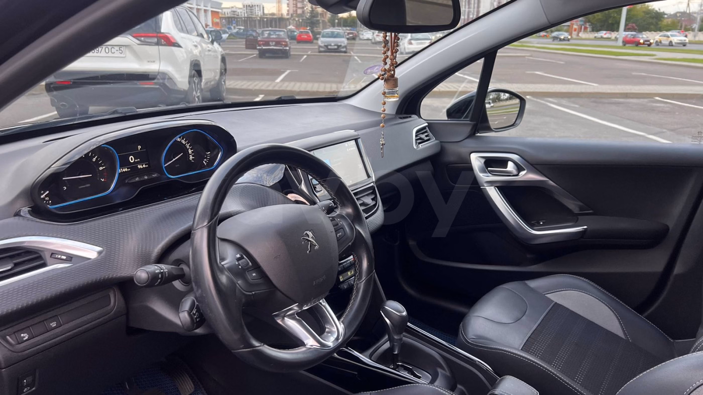 Peugeot 2008 фото 5