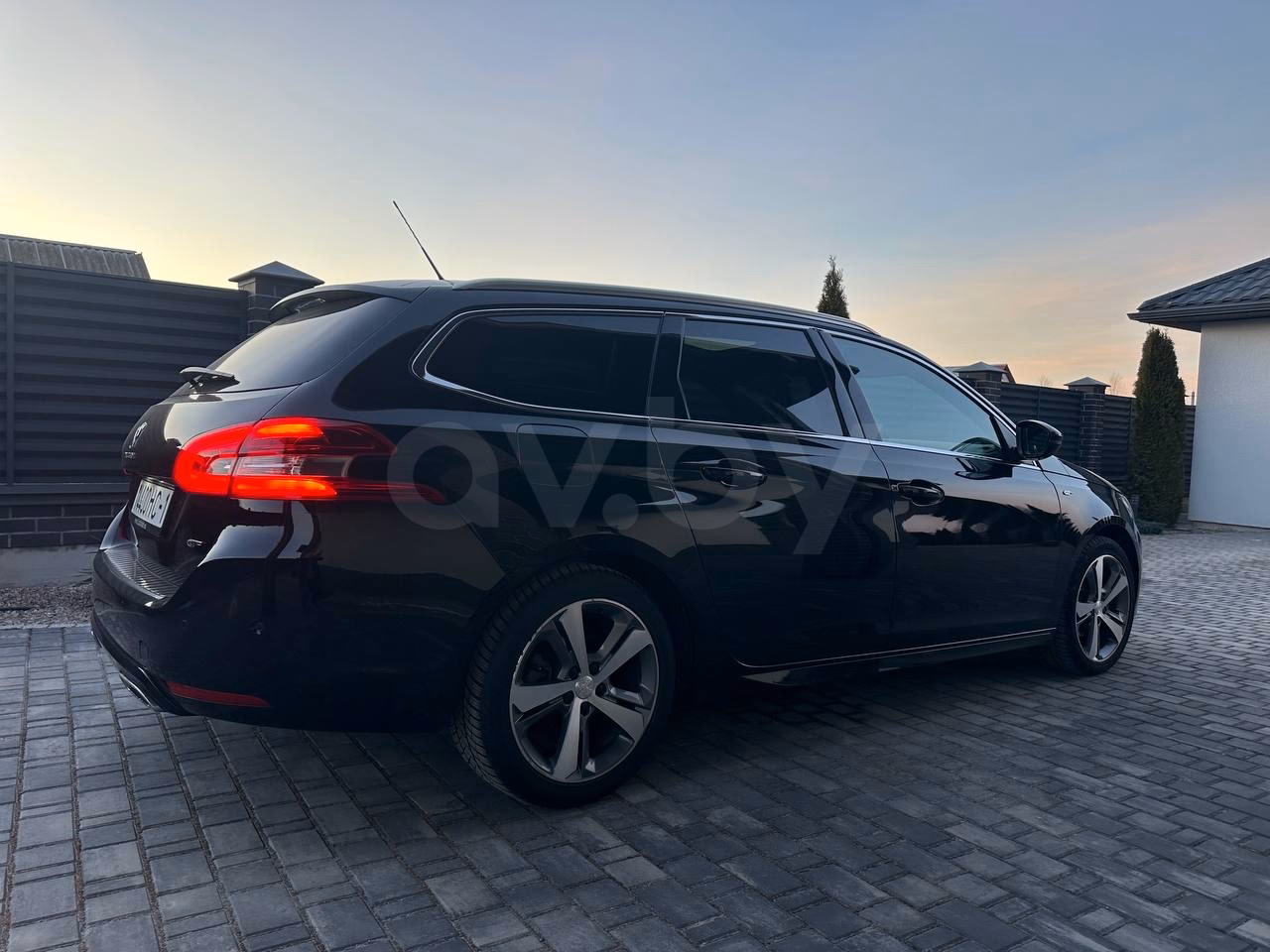 Peugeot 308 фото 3