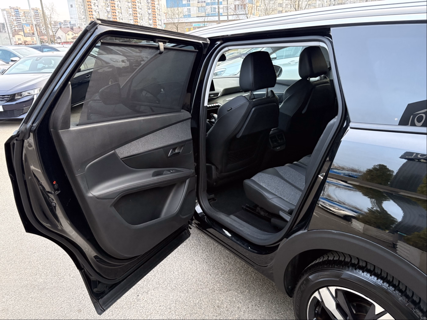 Peugeot 5008 фото 8
