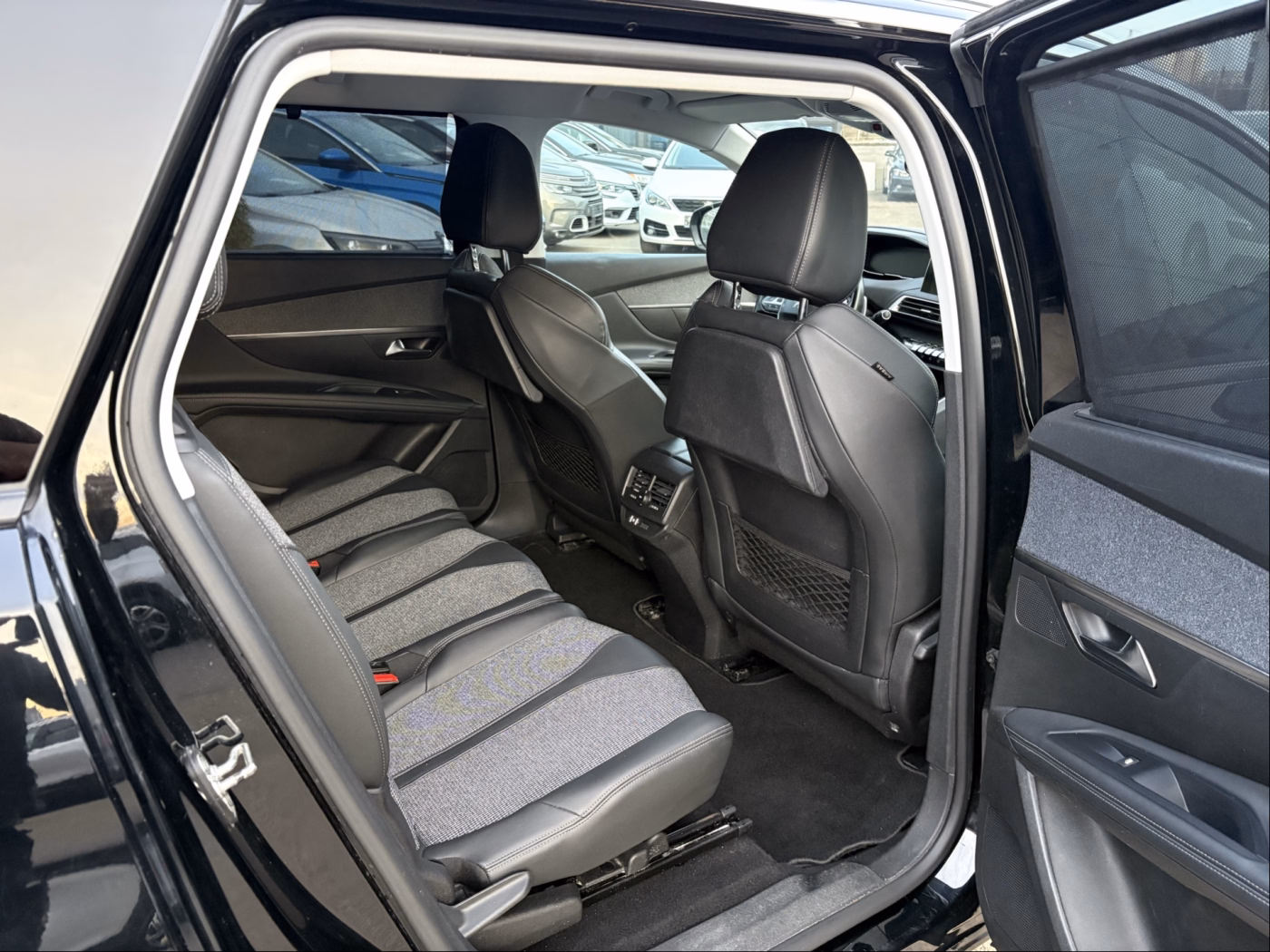 Peugeot 5008 фото 13