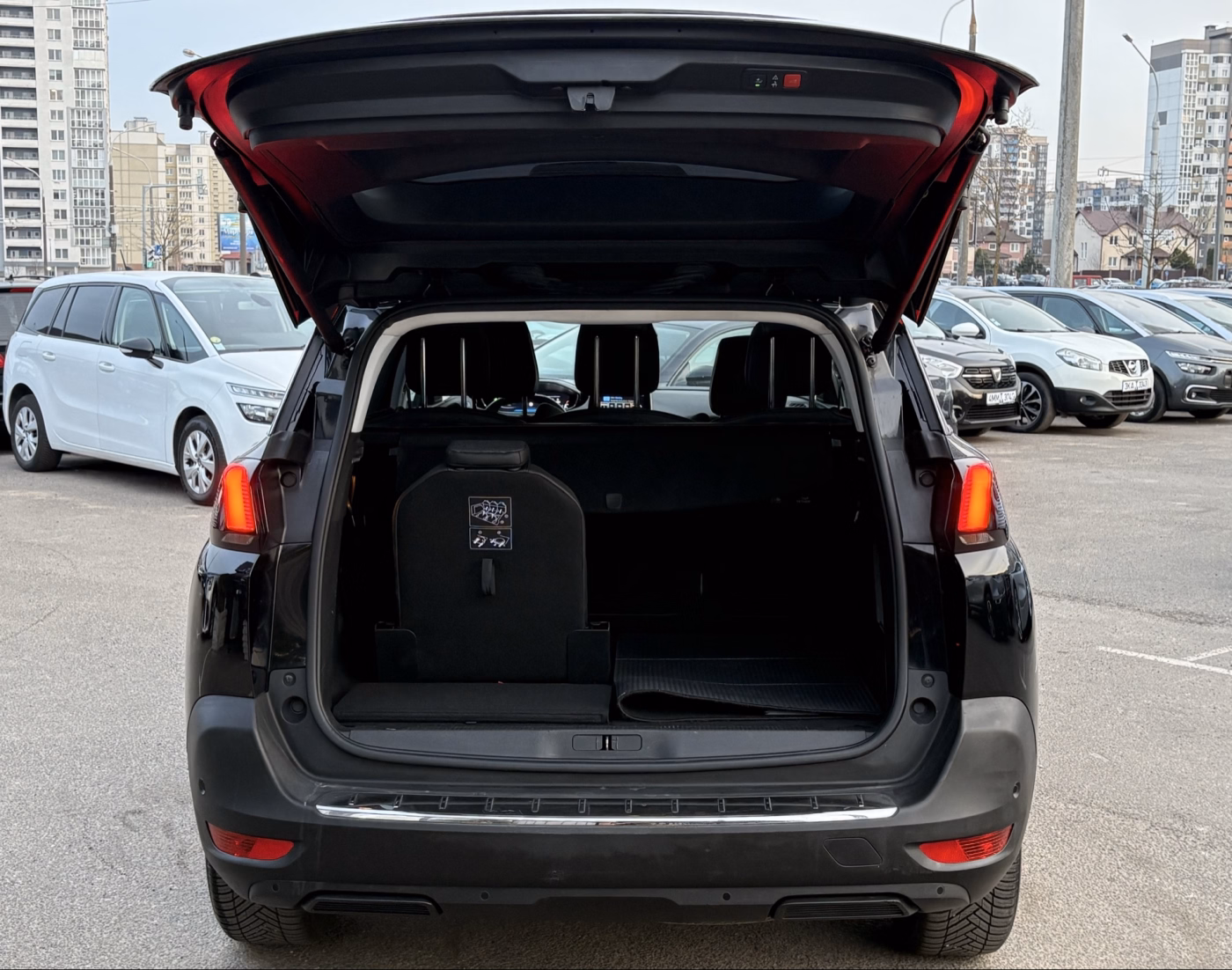 Peugeot 5008 фото 24