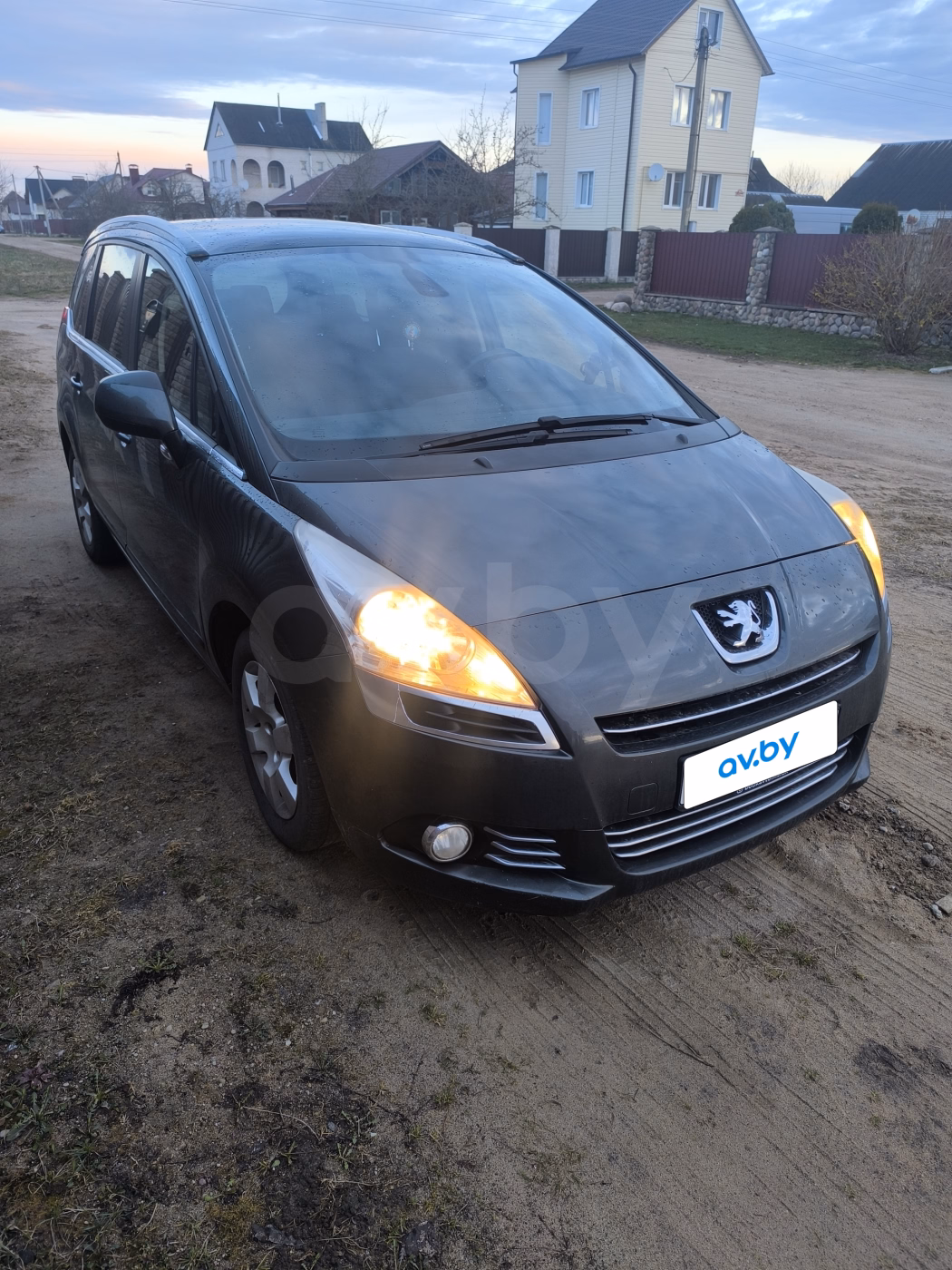 Peugeot 5008