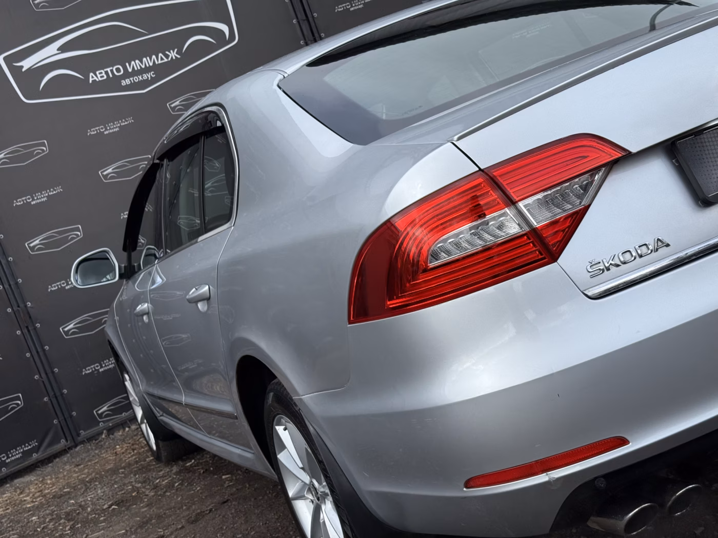 Skoda Superb фото 9
