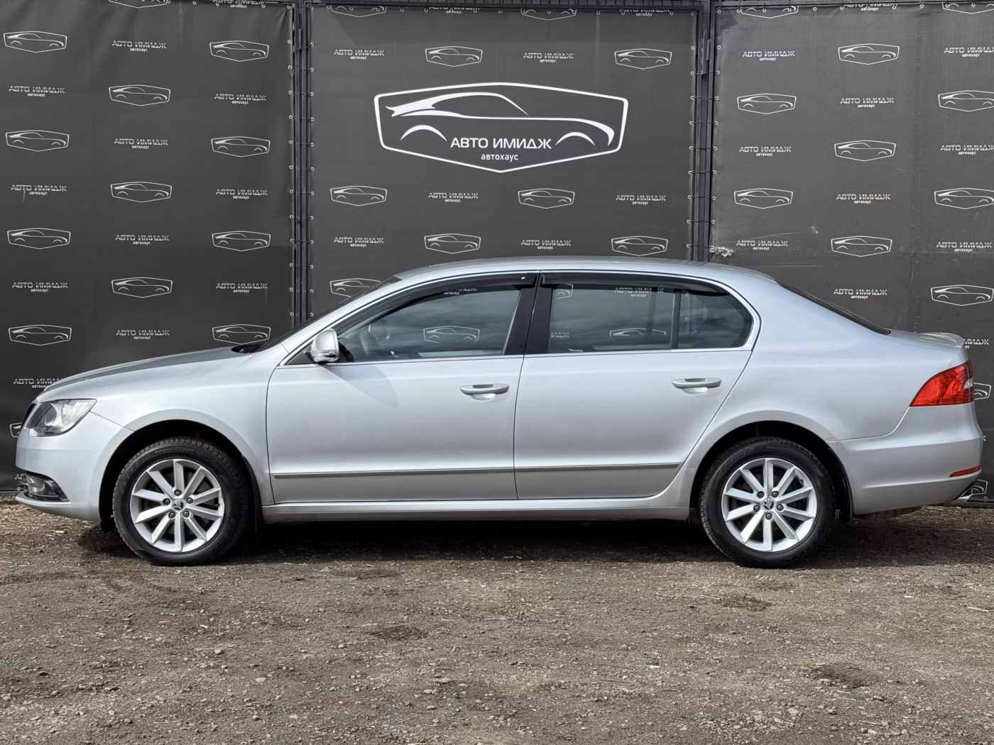 Skoda Superb фото 6
