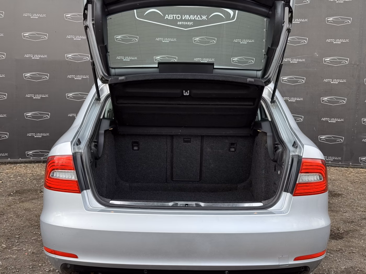 Skoda Superb фото 12