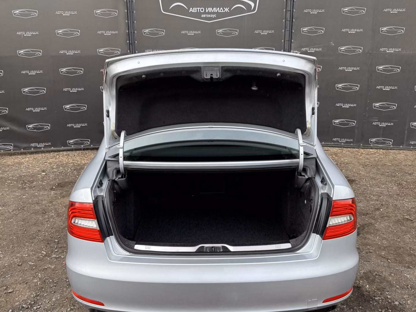 Skoda Superb фото 13