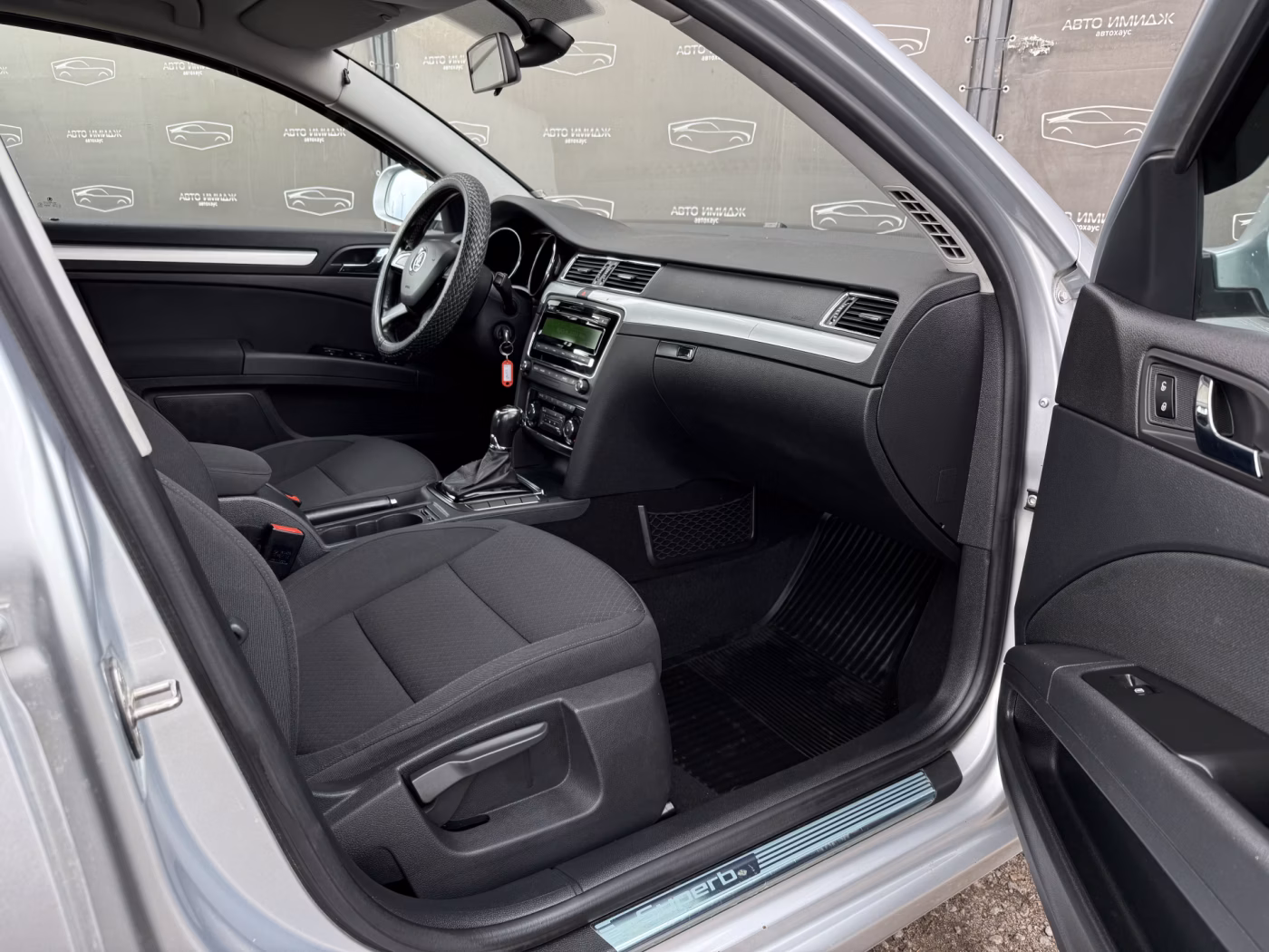 Skoda Superb фото 22