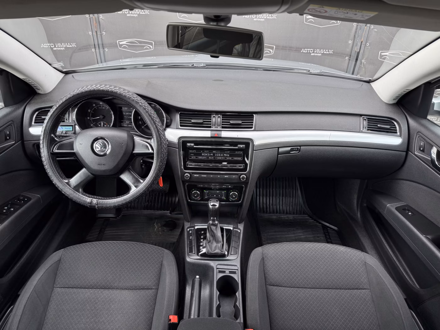 Skoda Superb фото 18