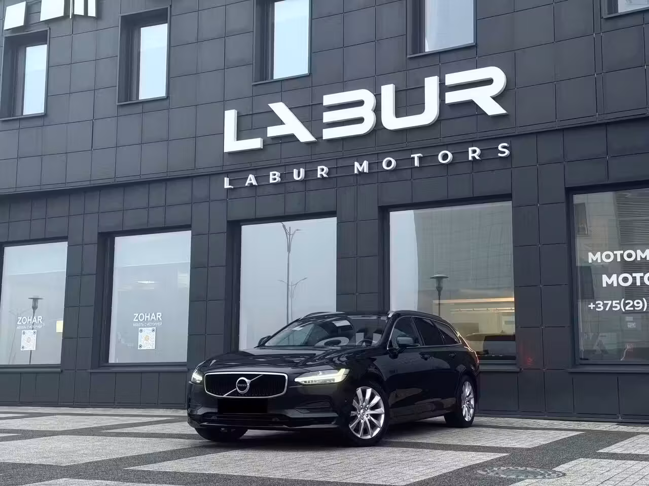 Volvo V90
