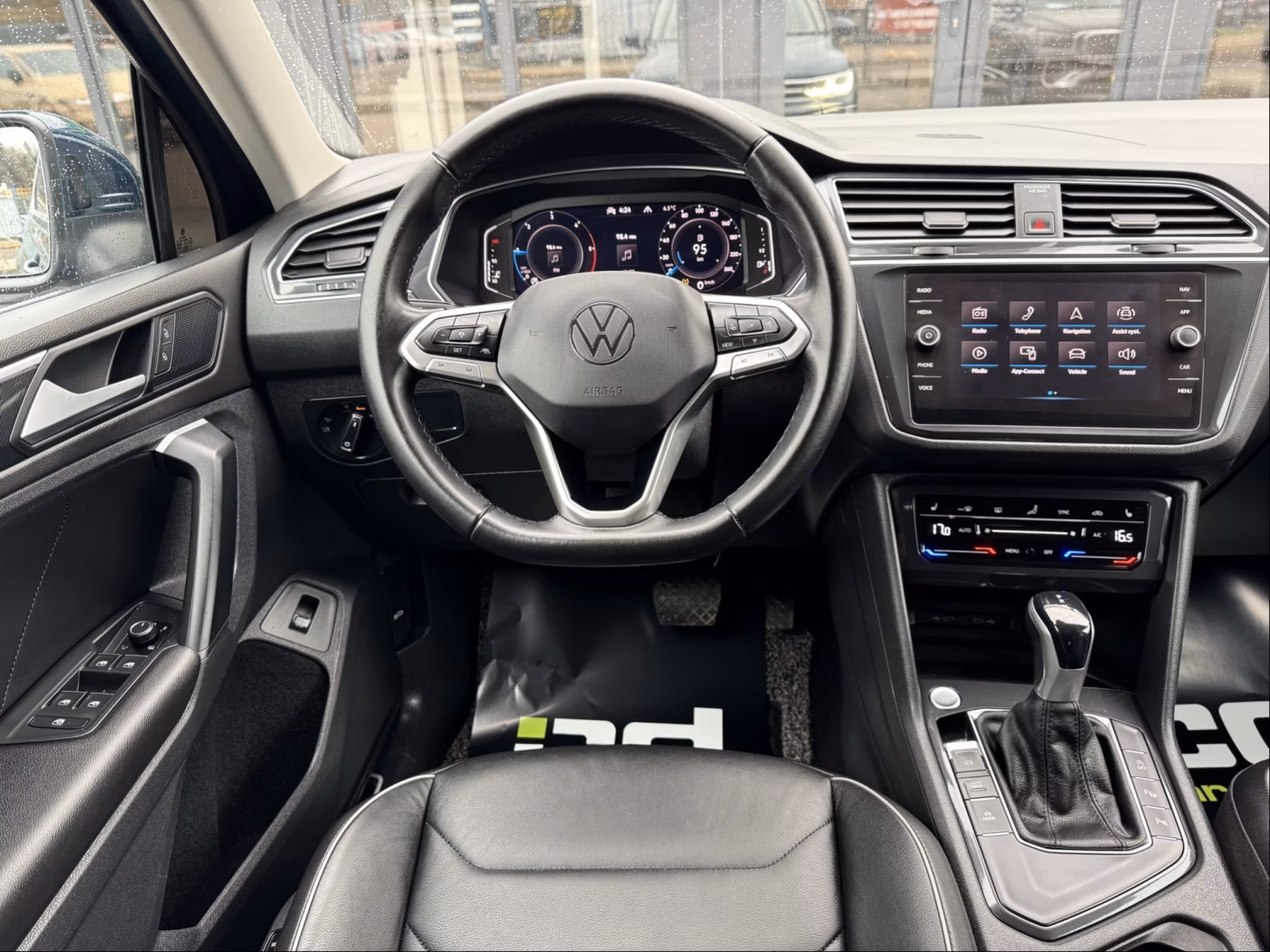 Volkswagen Tiguan фото 13