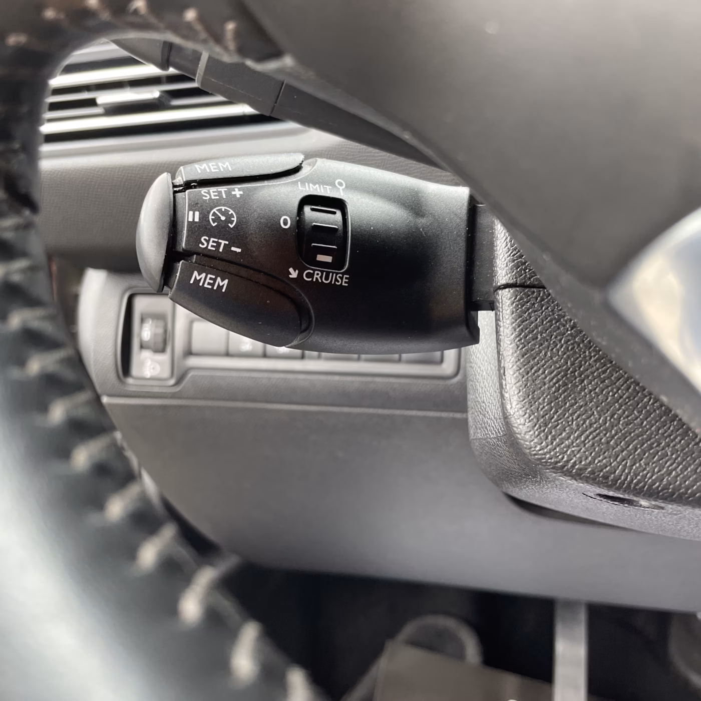 Peugeot 308 фото 17