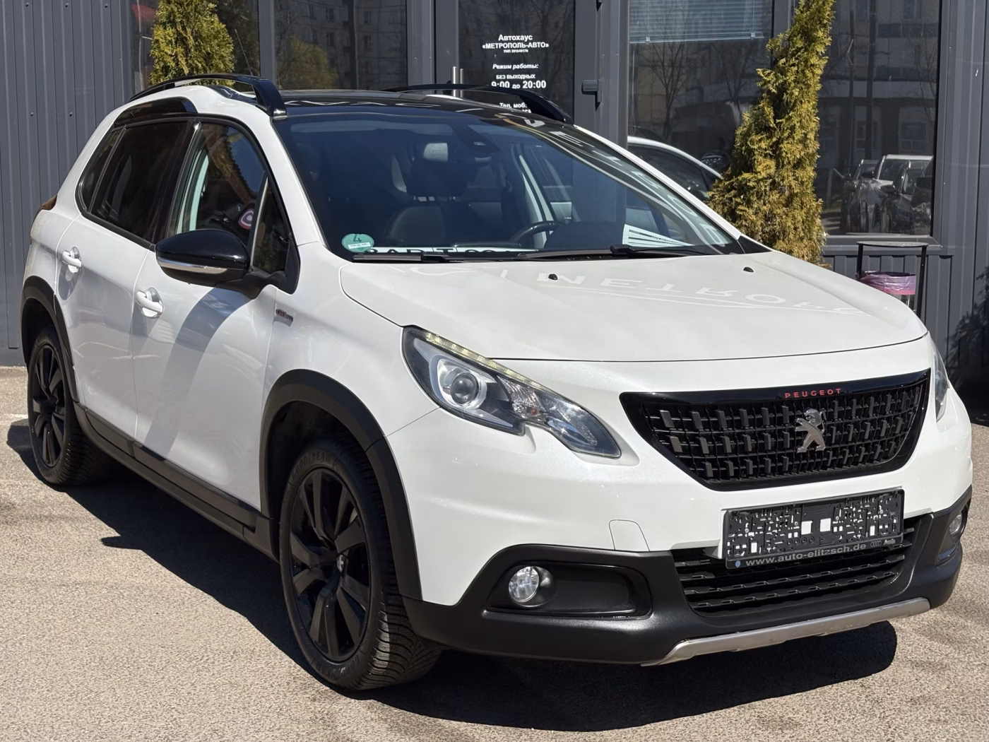Peugeot 2008 фото 2