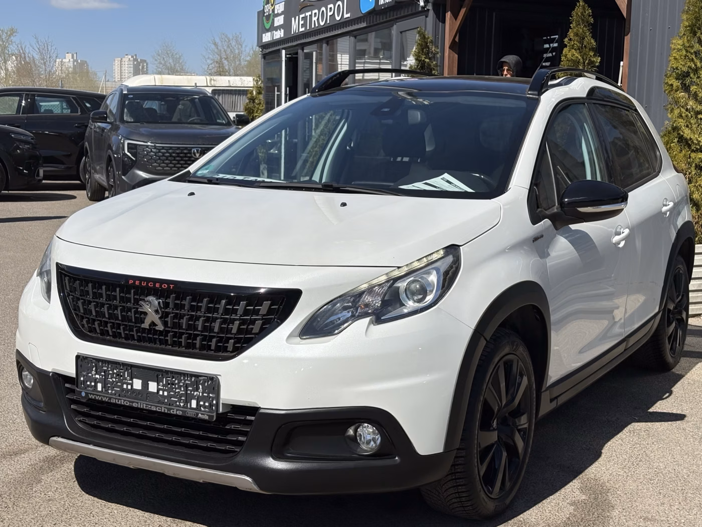 Peugeot 2008 фото 3