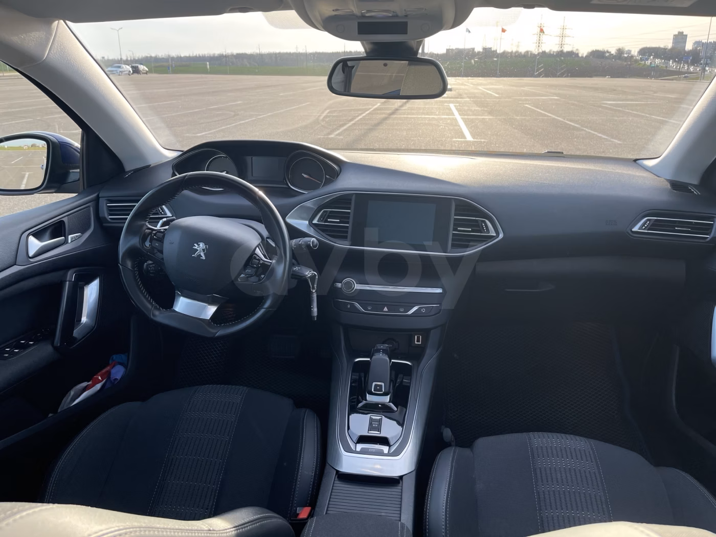 Peugeot 308 фото 6