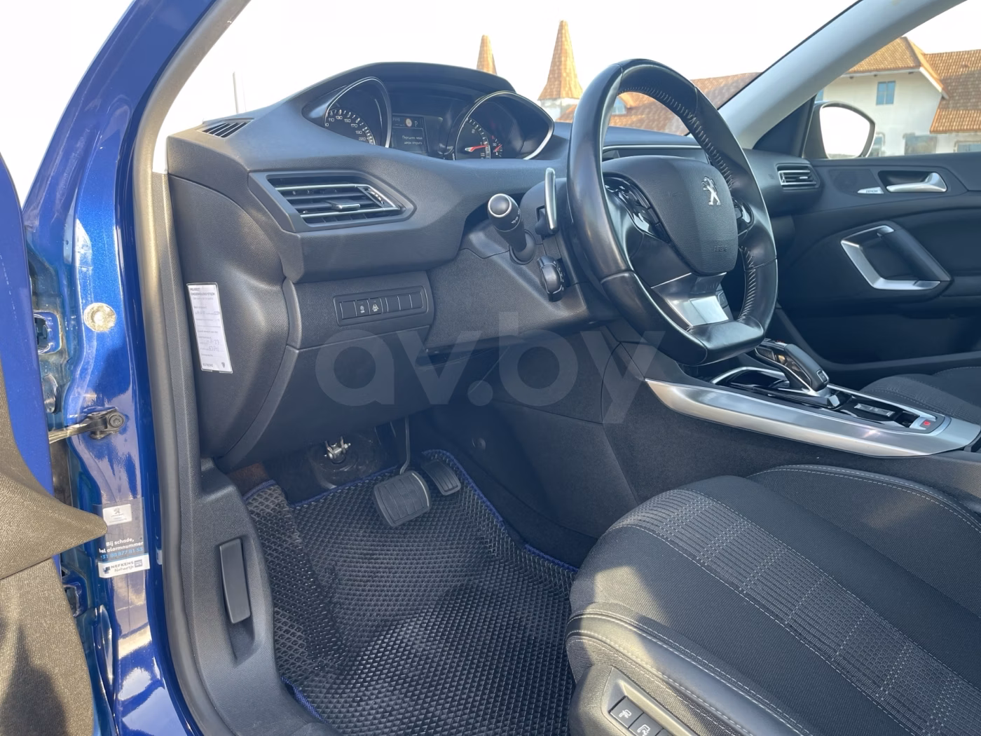 Peugeot 308 фото 11