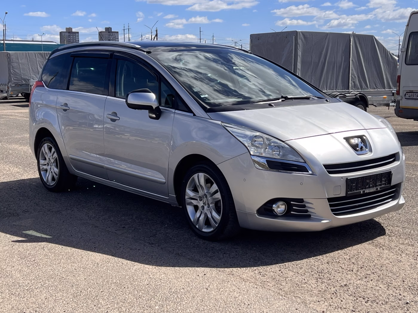 Peugeot 5008