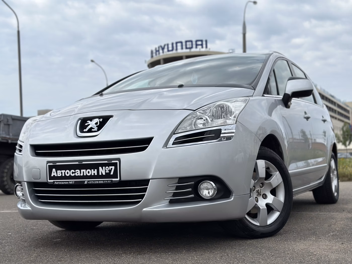 Peugeot 5008