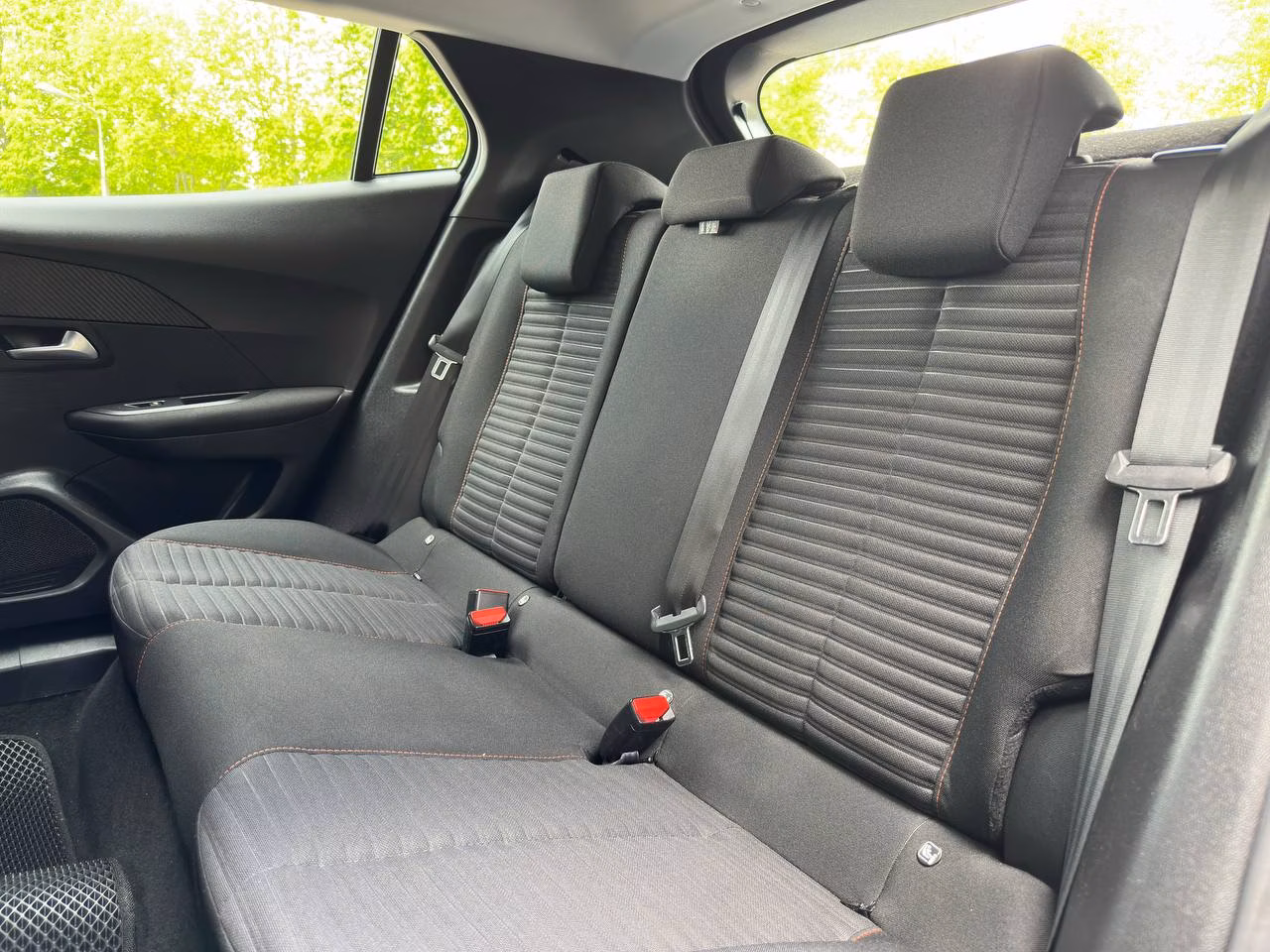 Peugeot 2008 фото 10