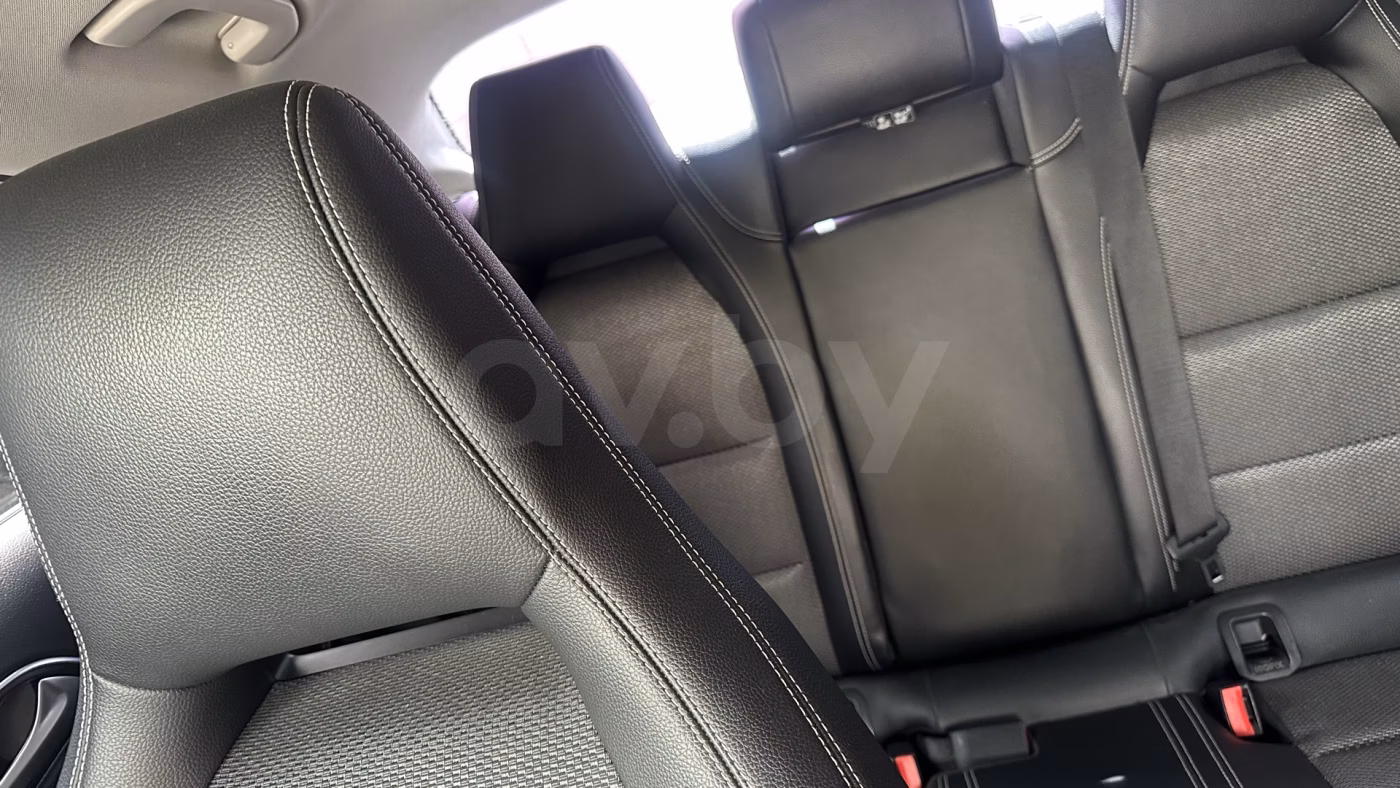 Mercedes-Benz CLA фото 9