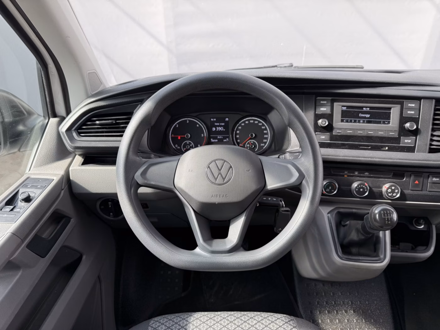 Volkswagen Caravelle фото 13