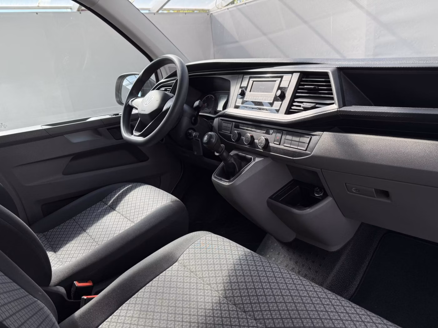 Volkswagen Caravelle фото 9