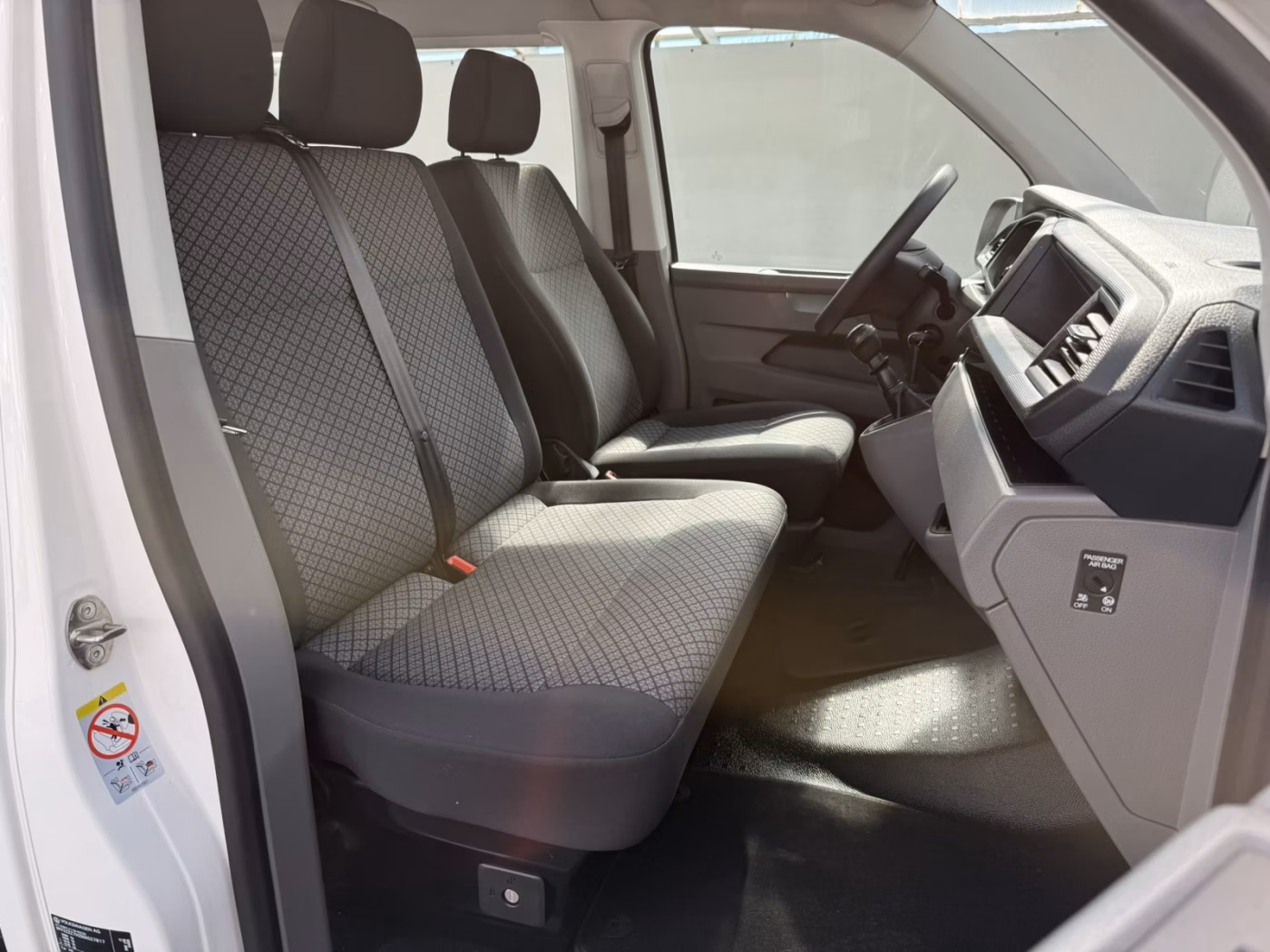 Volkswagen Caravelle фото 7