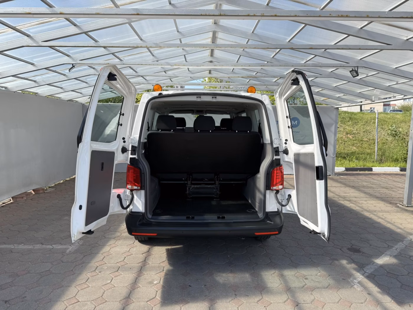 Volkswagen Caravelle фото 18