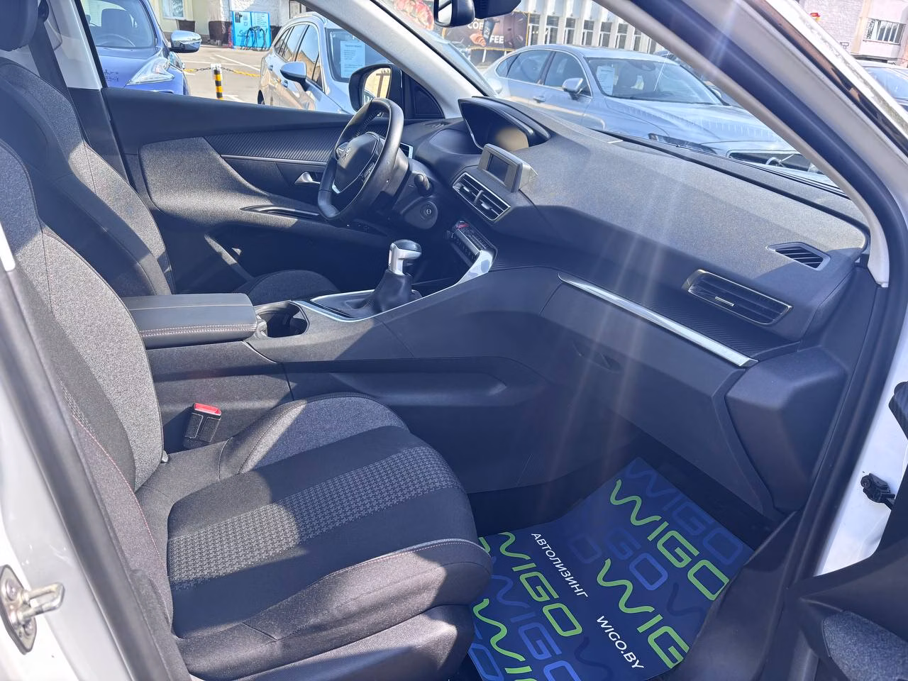 Peugeot 5008 фото 13