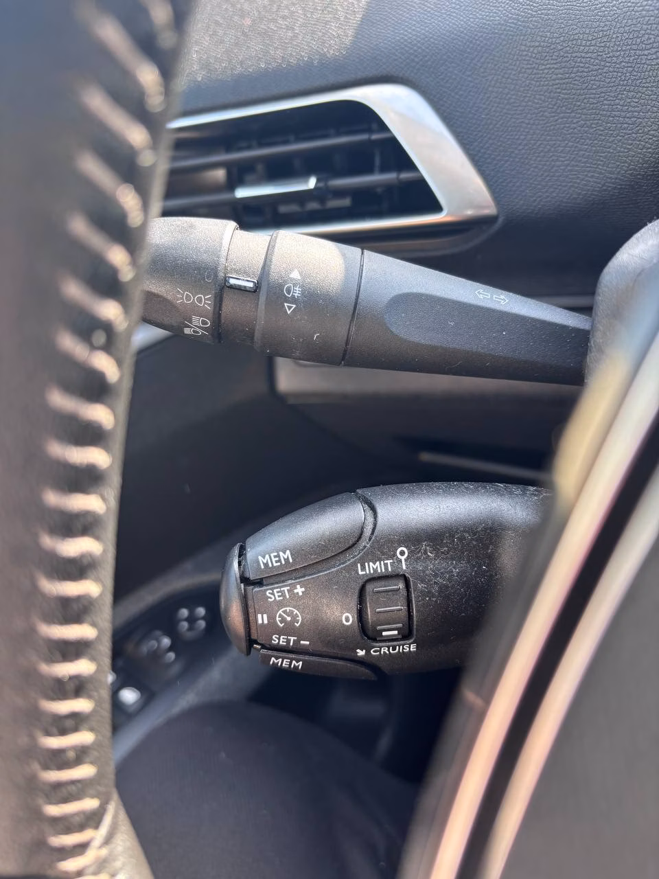 Peugeot 5008 фото 8