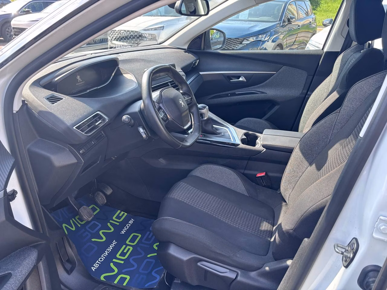 Peugeot 5008 фото 5